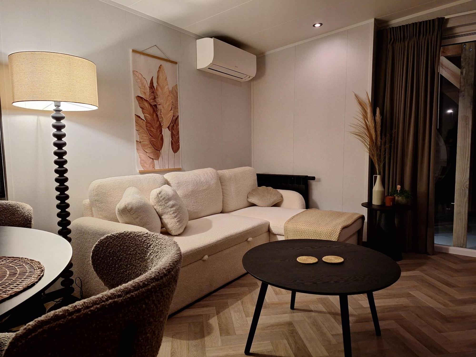 'Relax Lodge Sea' - Wellness Lodge In Zeeland - Private Sauna - Airco - Garden - Outdoor Swimming Pool - Free Wifi, Towels & Bed Linen Heinkenszand Exterior foto